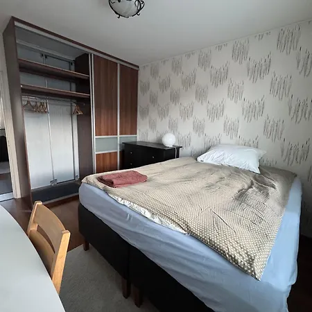 Spacious, Bright 75 M2 Three-roomer In Center Apartamento