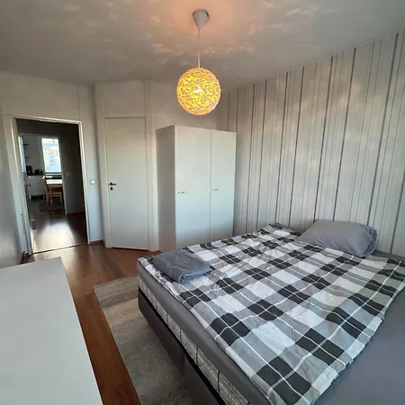 Spacious, Bright 75 M2 Three-roomer In Center Apartamento *