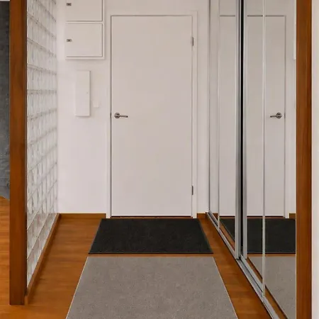 Spacious, Bright 75 M2 Three-roomer In Center Apartamento