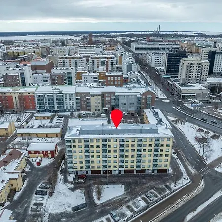 Spacious, Bright 75 M2 Three-roomer In Center *